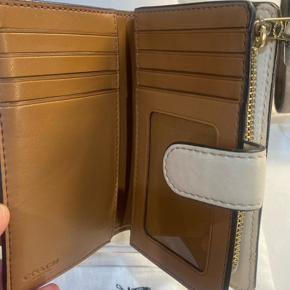 Coach Brown Monogram Wallet EUC - Picture 6 of 12